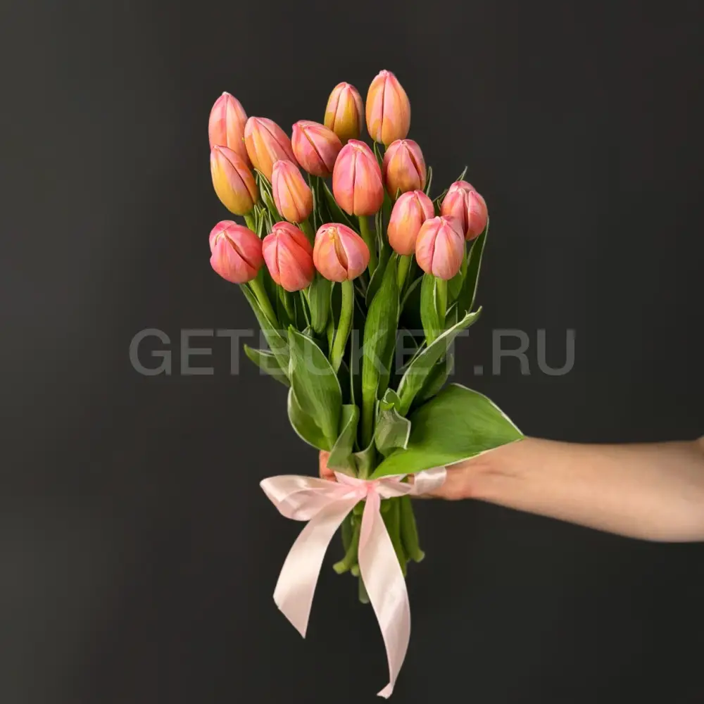 223614 Букет из 15 розово-малиновых тюльпанов