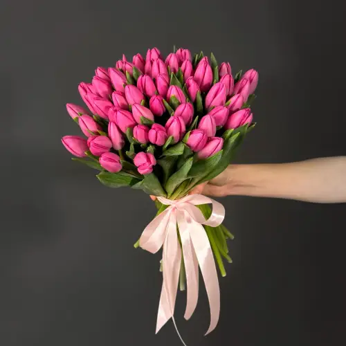 Букет из 51 розового тюльпана