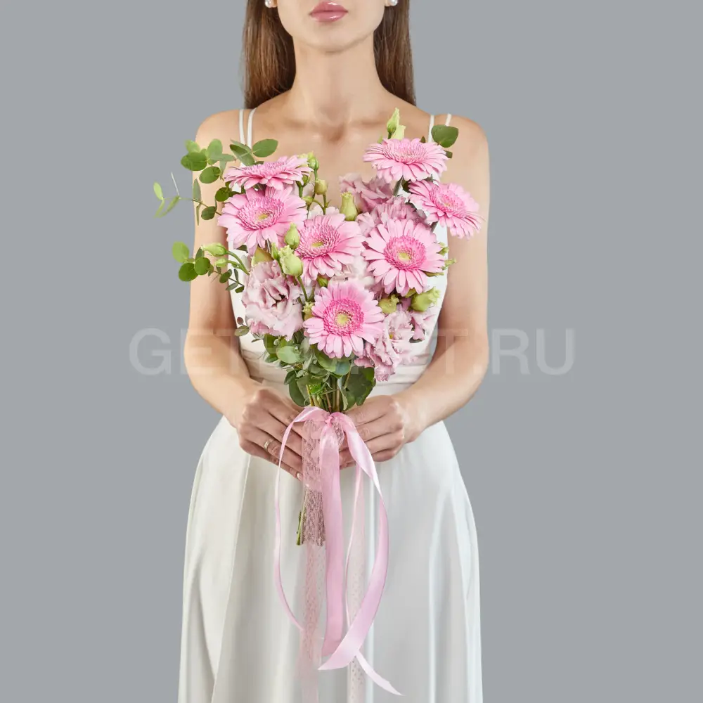219385 Букет невесты из розовых гербер, эустомы и гортензии