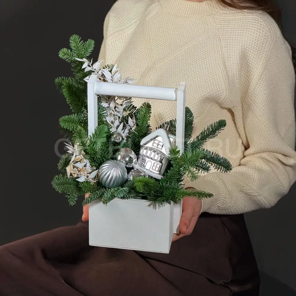 223021 Зимняя композиция "Елочный домик"