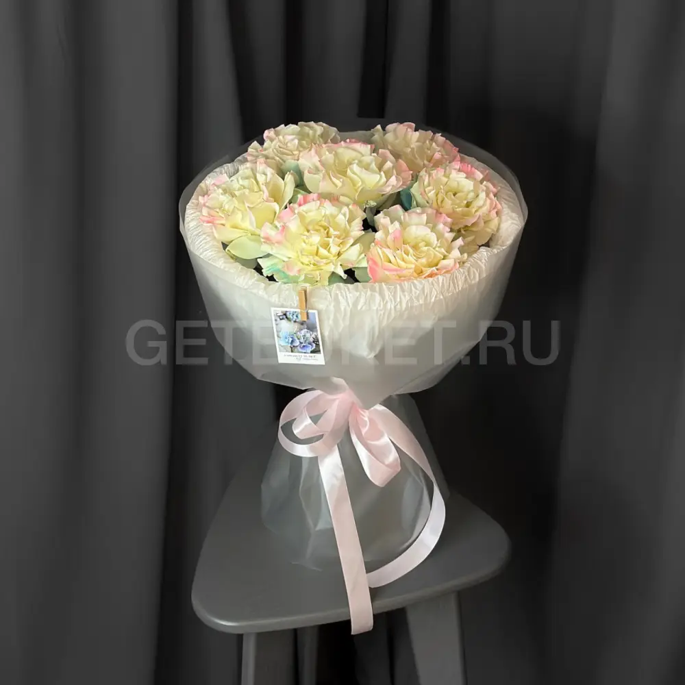 234448 Букет из семи роз