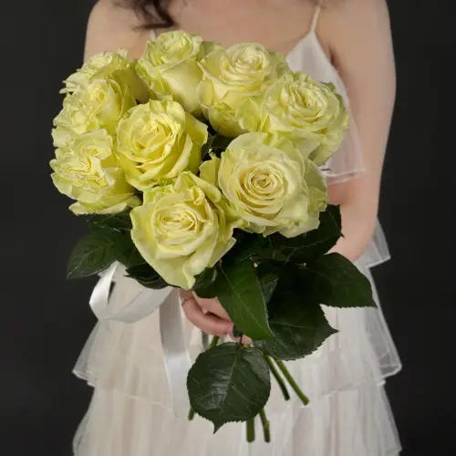 Букет из 9 белых роз