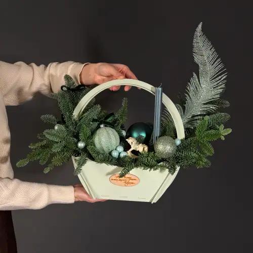 Зимняя композиция "Сказочная лошадка" 