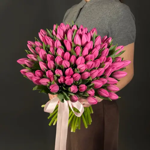 Букет из 101 розового тюльпана 