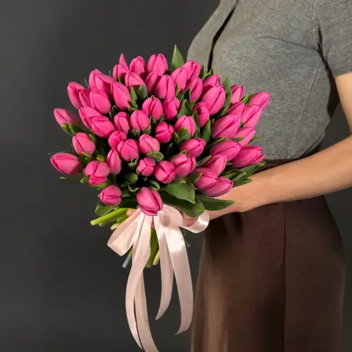 Букет из 51 розового тюльпана