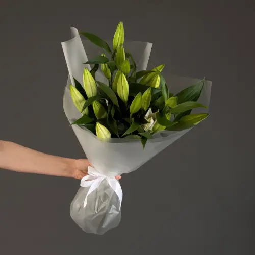 Букет из 7 лилий в упаковке
