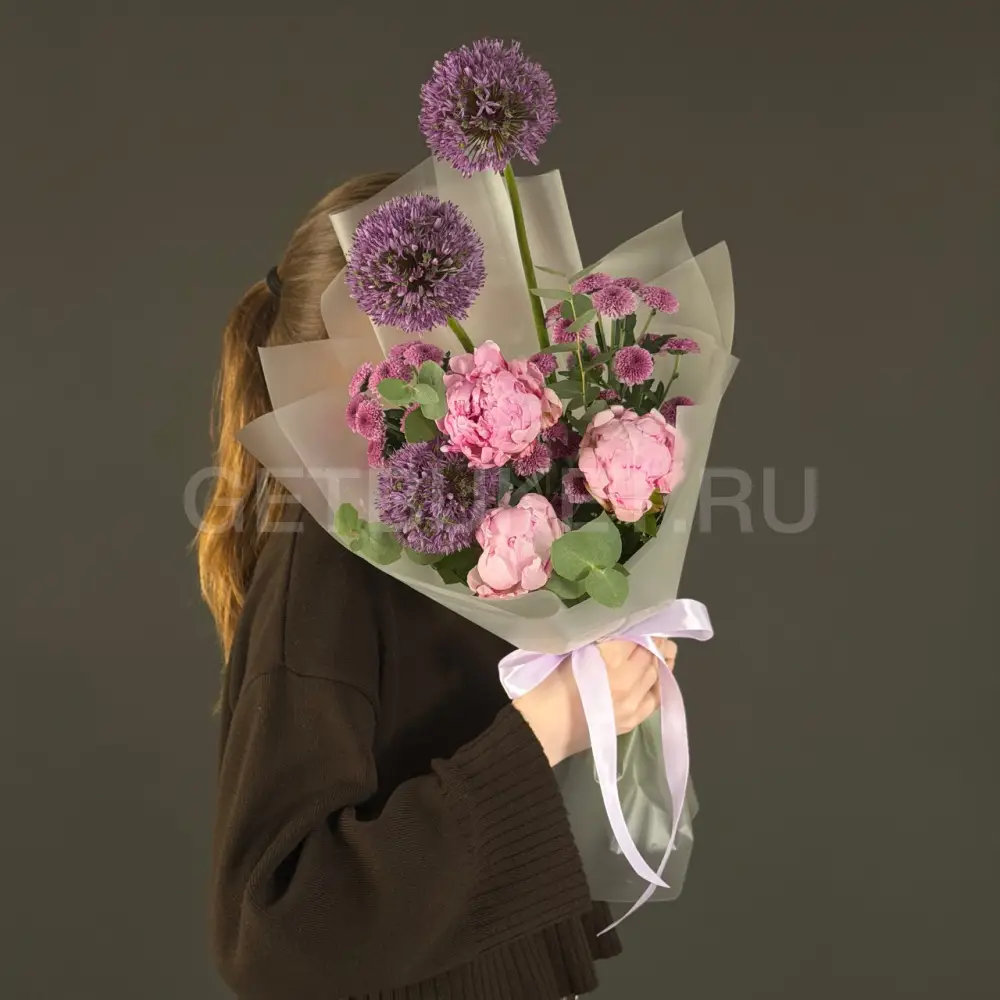 237087 Букет из пионов, хризантем и аллиума