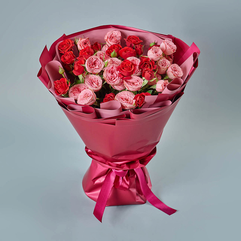 Закажите доставку разноцветных роз в Казани онлайн